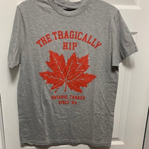 THE TRACICALLY HIP BAND  MENS TEE - Picture 1 of 4